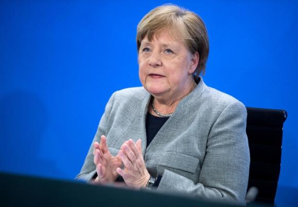 42 1 Giua Dai Nan Covid 19 Nguoi Duc Lai Huong Ve Ba Merkel