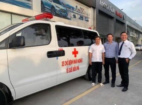 42 1 Vi Sao Ong Doan Ngoc Hai Lai Xe Cuu Thuong Gay Sot