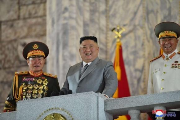 42 1 Trieu Tien Pho Dien Ten Lua Quai Vat Chua Tung Co Ong Kim Jong Un Bat Ngo Xin Loi