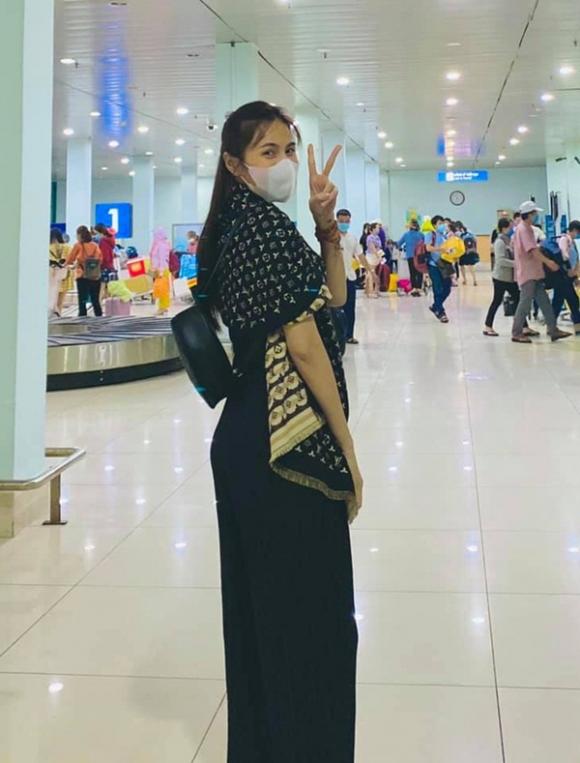 42 2 Cong Vinh Goi Thuy Tien La Co Vo Troi Hanh Thuc Dem Pho Phac Chong Vua Di Lam Da Mot Minh Bay Den Hue