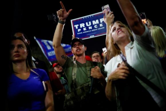 42 1 Kien Tung Co Giup Ong Trump Lat Nguoc Ket Qua