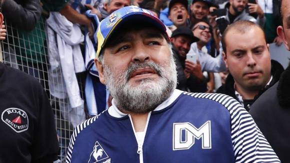 42 1 Vi Sao Chi Sau Con Dot Quy Huyen Thoai Bong Da Diego Maradona Co The Qua Doi
