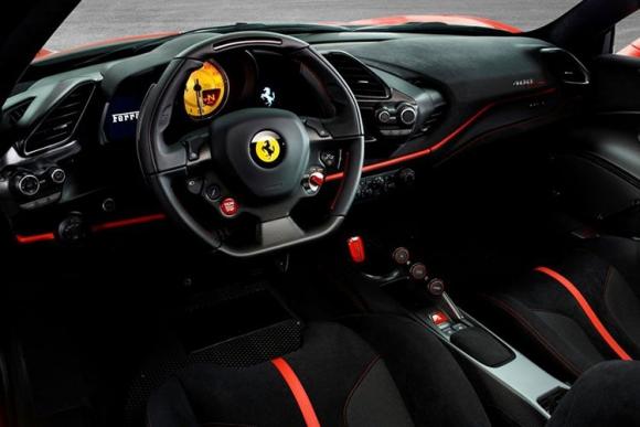 42 5 Dai Gia Sai Gon Tang Vo Sieu Xe Ferrari 488 Pista Hon 30 Ty