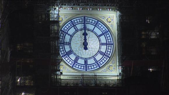 42 3 Nam Moi O Anh Chuong Dong Ho Big Ben Reo Nhung Khong Ai Ra Duong