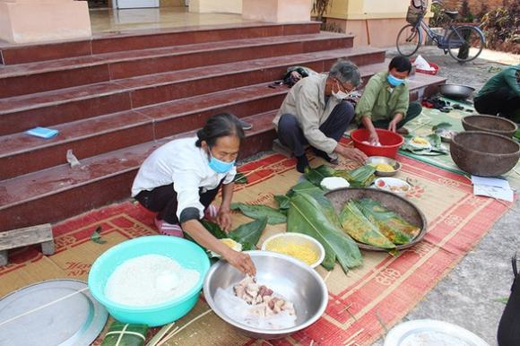42 1 Nau Banh Chung Gui Tang Chot Kiem Soat Phong Chong Dich Covid 19