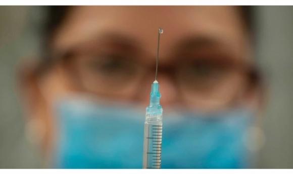 42 1 Australia Bat Dau Tiem Vaccine Ngua Covid 19 Tai Phong Kham Cua Bac Sy Gia Dinh