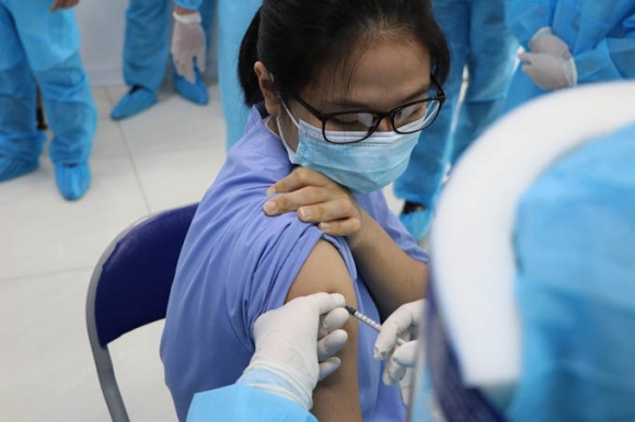1 Nguoi Da Tiem Vaccine Covid 19 Van Khong Duoc Chu Quan Phong Dich