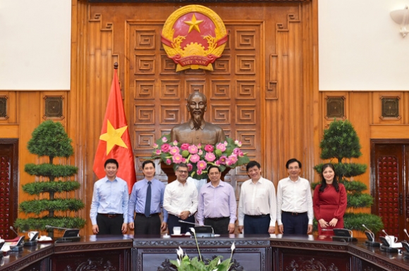 1 Thu Tuong Lam Viec Gap Voi Tap Doan Astrazeneca Thuc Day Dua Vac Xin Ve Nuoc Som Nhat