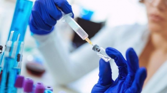 1 Nhung Nguoi Nen Va Khong Nen Tiem Vaccine Pfizer