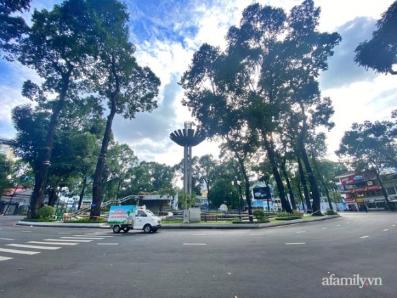 2 Tphcm Vang Nhu Mung 1 Tet Trong Ngay Dau Gian Cach