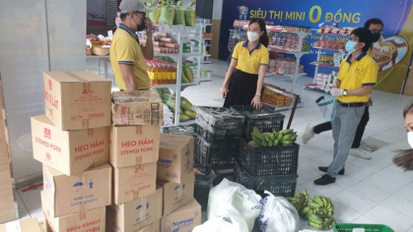 3 Hang Chuc Nghin Nguoi Dan Tphcm Duoc Mua Sam Mien Phi O Sieu Thi 0 Dong