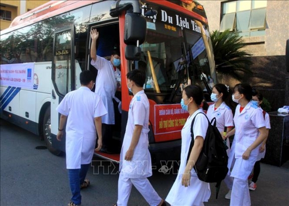 1 350 Sinh Vien Giang Vien Dai Hoc Y Duoc Thai Binh Chuan Bi Len Duong Ho Tro Mien Nam Chong Dich Covid 19