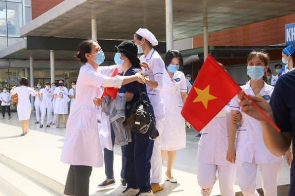 2 Doan 39 Y Bac Si Quang Nam Tang Cuong Ho Tro Tp Ho Chi Minh Dap Dich