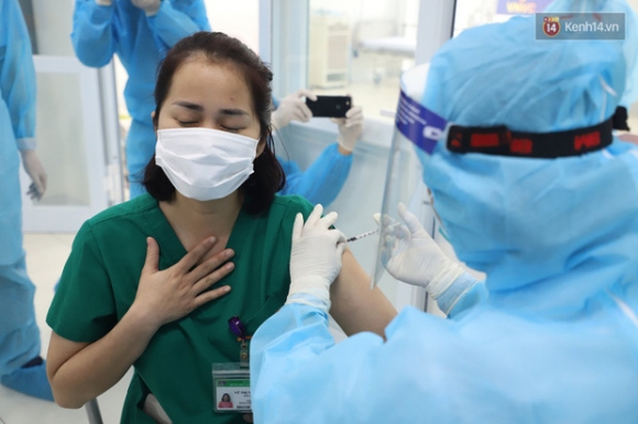 1 Bo Y Te Cho Phep Nguoi Tiem Mui 1 Vaccine Covid 19 Cua Astrazeneca Co The Duoc Tiem Mui 2 La Vaccine Cua Pfizer