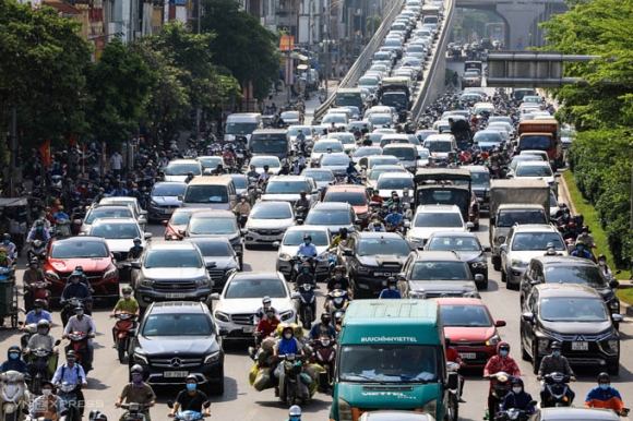 1 Pho Trung Tam Ha Noi Vang Ve Khi Tang Cap Do Chong Dich