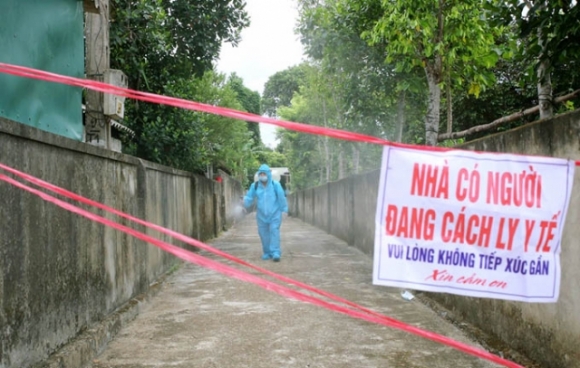 1 Them 48 Nguoi Nghi Covid 19 Ha Noi Tim Nguoi Den Cua Hang Hoa Qua