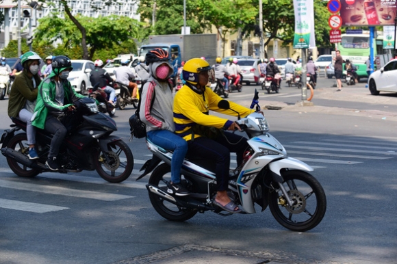 1 Ha Noi Xe Cong Nghe Tam Dung Cho Khach Chi Giao Hang Thiet Yeu