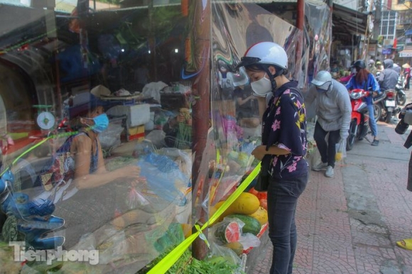 13 Cho Dan Sinh O Ha Noi Quay Ni Long Ban Hang Khong Cham De Phong Dich