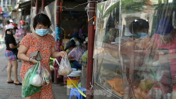 21 Cho Dan Sinh O Ha Noi Quay Ni Long Ban Hang Khong Cham De Phong Dich