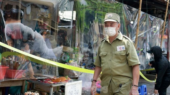 23 Cho Dan Sinh O Ha Noi Quay Ni Long Ban Hang Khong Cham De Phong Dich