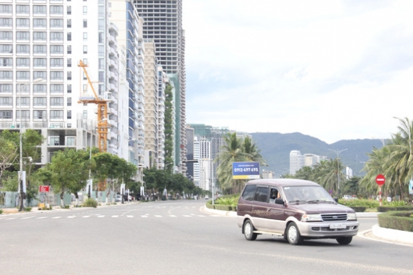 6 Da Nang Lap Chot Kiem Tra Duong Pho Vang Bong Nguoi
