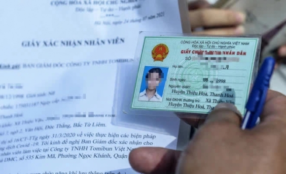 9 Ha Noi Phuong Phat Phieu Kiem Soat Phong Chong Covid 19 Moi Nha Chi Ra Duong 1 Lanngay