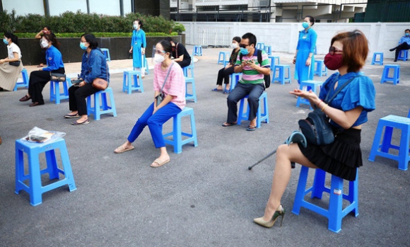 1 Hang Tram Nguoi Lao Dong Khuyet Tat Vui Vi Duoc Tiem Vac Xin Phong Covid 19