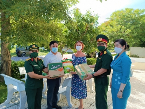 1 100 Cong Dan Nga Duoc Ho Tro Luong Thuc Giua Luc Tp Nha Trang Gian Cach Xa Hoi