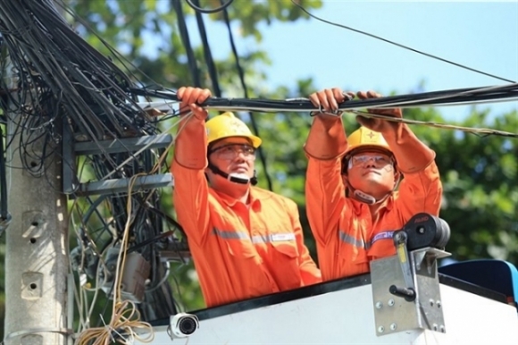 1 Chinh Phu Dong Y Giam Gia Dien Giam Tien Dien Dot 4