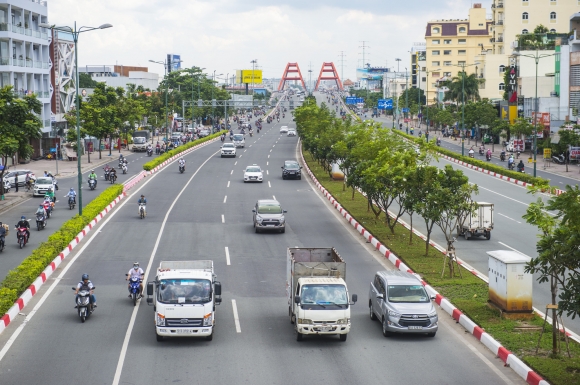 15 Duong Pho Tphcm Khac La Thoi Khoi Bui Ket Xe Va Khi Gian Cach