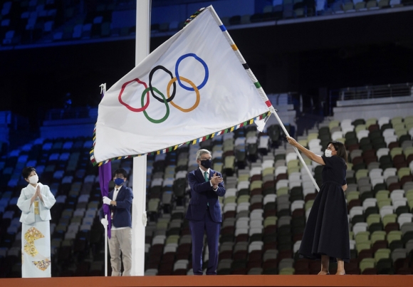 10 Tam Biet Tokyo Hen Gap Lai O Paris Nam 2024