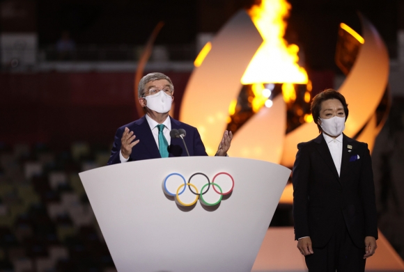 12 Tam Biet Tokyo Hen Gap Lai O Paris Nam 2024