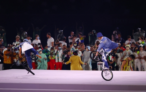 5 Tam Biet Tokyo Hen Gap Lai O Paris Nam 2024