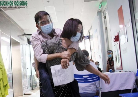 5 Gan 300 Benh Nhan Chay Than Nhan Tao Duoc Tiem Vaccine Phong Covid 19 O Ha Noi