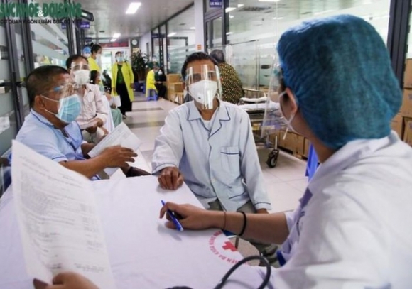 8 Gan 300 Benh Nhan Chay Than Nhan Tao Duoc Tiem Vaccine Phong Covid 19 O Ha Noi