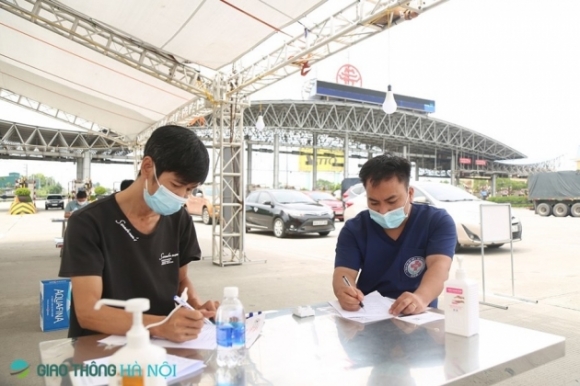 6 Ha Noi Dua Ung Dung Khai Bao Online Khi Ravao Thanh Pho Tao Thuan Loi Cho Tai Xe