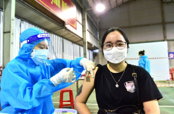 1 Tphcm Da Tiem Hon 200000 Lieu Vac Xin Cua Sinopharm Tat Ca An Toan