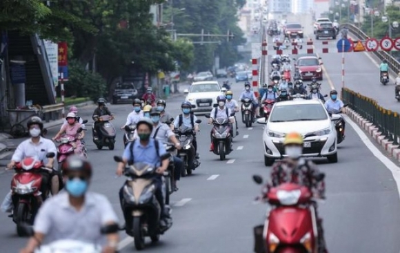 7 Duong Pho Bat Ngo Dong Duc Xe Cuu Thuong Phai Di Nguoc Chieu