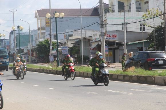 1 Bac Lieu Dung Phong Kham Tu 1 Tuan Vi So Dan Loi Dung Ra Duong Di Kham Benh