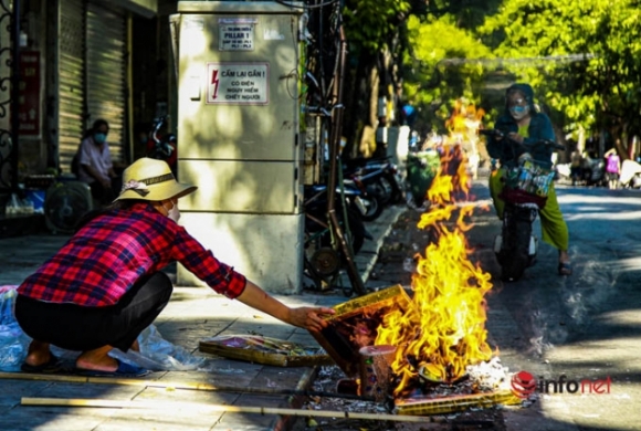 12 Pho Hang Ma Vang Lang Mua Vu Lan Mot Vai Tiem He Cua Ban