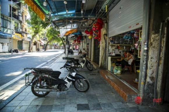 3 Pho Hang Ma Vang Lang Mua Vu Lan Mot Vai Tiem He Cua Ban