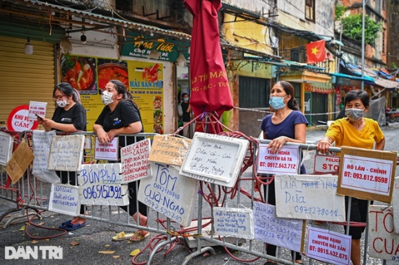 1 Ha Noi Dung Ban Hang O Khu Cho Nha Giau De Phong Dich