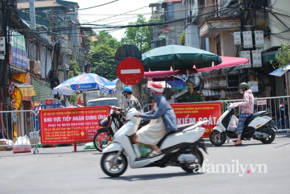 1 Ha Noi Tiep Tuc Gian Cach Xa Hoi Den 6h Ngay 69