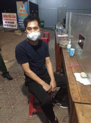 2 Giau 1 Nguoi Trung Quoc O Cop Xe 4 Cho Tu Dong Nai   Bac Ninh De Tron Chot Phong Dich