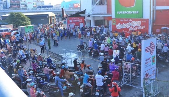 6 Nguoi Dan Tphcm Di Sieu Thi Dong Nghet Tu Som Khong Biet Khi Nao Moi Toi Luot
