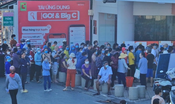 9 Nguoi Dan Tphcm Di Sieu Thi Dong Nghet Tu Som Khong Biet Khi Nao Moi Toi Luot