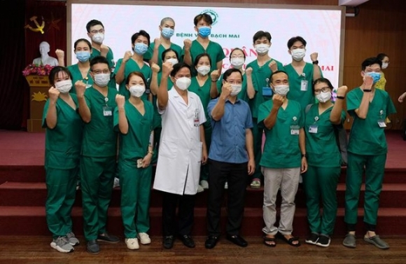 1 Sang 228 Hon 700 Ca Covid 19 Dieu Tri Icu Va Ecmo 1500 Thay Tro Truong Cao Dang Y Te Bach Mai Vao Tphcm Chong Dich
