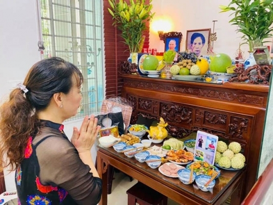 2 Dich Covid 19 Nguoi Ha Noi Cung Le Vu Lan Online Vieng Mo Qua Video Call