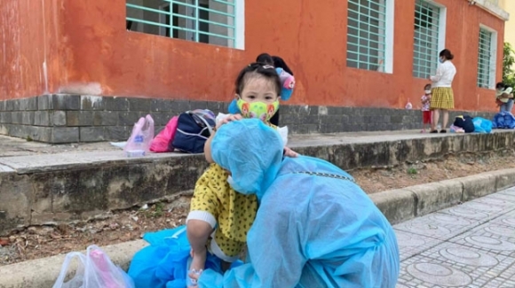 5 Gan 400 Thai Phu Tre Nho Tu Vung Dich Ve Quang Binh An Toan Tren Chuyen Bay Nghia Tinh