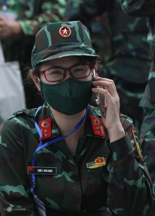 8 Bo Truong Quoc Phong Cung Hon 1000 Quan Y Vao Tp Hcm